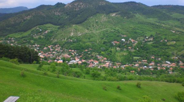 unic pe plaiuri mioritice cerul de bozioru