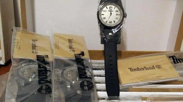 constanta ceasuri contrafacute importate din china in valoare de peste 1 milion lei descoperite in port