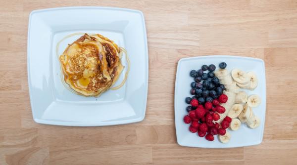 reteta zilei clatite cu cocos rodii si iaurt