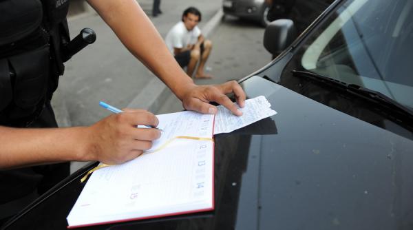 politistii locali nu vor mai avea voie sa dea amenzi soferilor