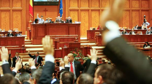 parlament plenul comun se reuneste la ora 15 00 pentru aviz pe referendum