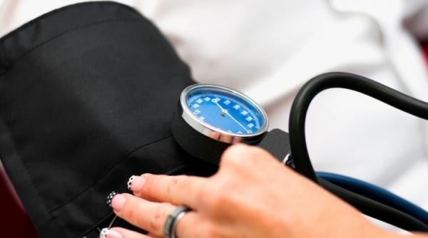 7 4 milioane romani sufera de hipertensiune