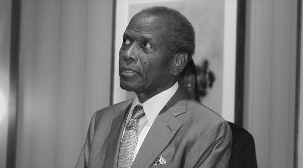 sidney poitier un titan al cinematografiei implineste 90 de ani