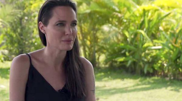 angelina jolie vorbeste pentru prima oara despre divort