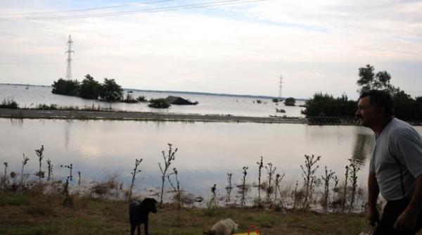 terenuri agricole inundate in judetul vaslui dupa deversarea raului elan