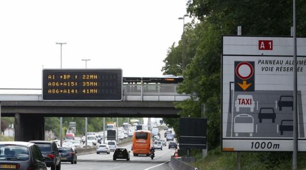 un cuplu de rusi a fost jefuit de bijuterii si alte obiecte in valoare de 100 000 de euro pe o autostrada la nord de paris
