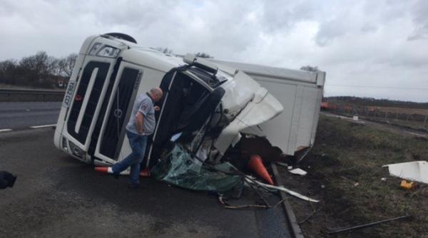 furtuna doris a lovit greu marea britanie o femeie a murit lovita de bucati de moloz purtate de vant