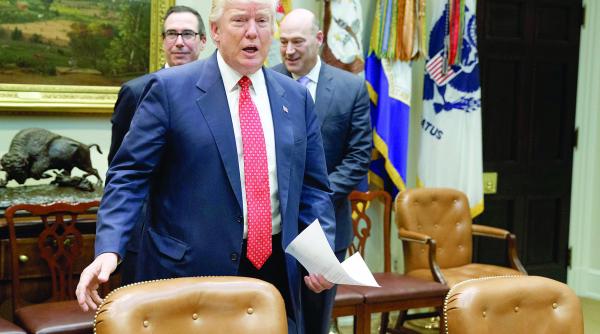 sondaj trump la cel mai scazut nivel