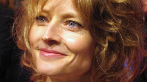 jodie foster si michael j fox printre participantii mitingului de sustinere a drepturilor imigrantilor si respectarii libertatii presei