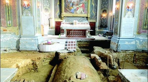 zeci de schelete descoperite sub altarul unei biserici din iasi ce spun arheologii