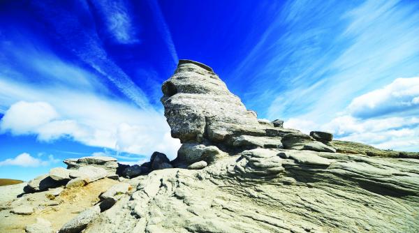 spectacolul naturii si destinatiile misterioase ale romania
