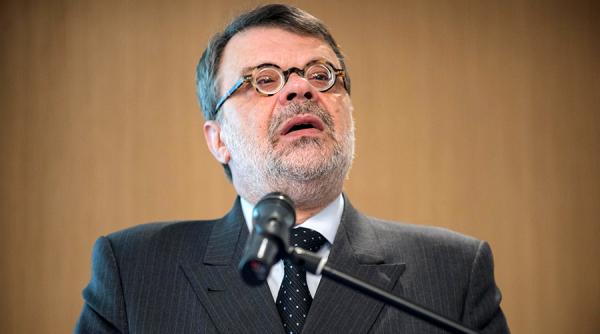 daniel barbu reciclat la aep