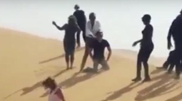 video rod stewart isi cere scuze dupa aparitia unui clip care mimeaza o executie isis