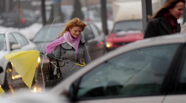 avertizare meteo cod galben de vant puternic in 10 judete sambata dupa amiaza