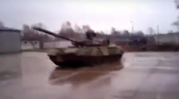 video drifturi cu tancul numai in rusia