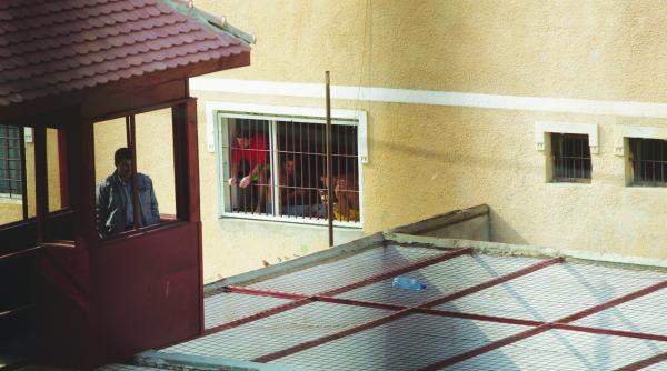 proiect inchisoare in weekend si bratari de supraveghere