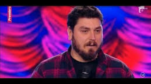 video cum a ajuns micutu pe scena la iumor