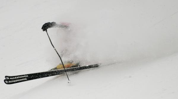 amatorii de schi se pot duce inca pe partiile de la sureanu