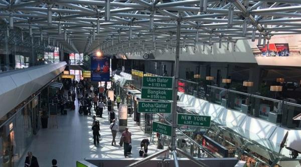 aproape toate zborurile au fost anulate la berlin ca urmare a grevei angajatilor