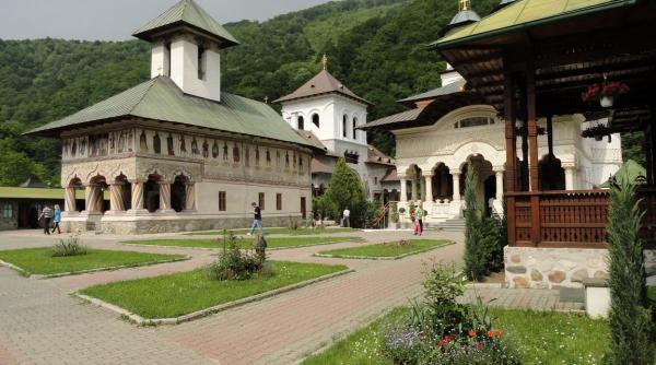 staretul unei manastiri din vaslui a fost talharit