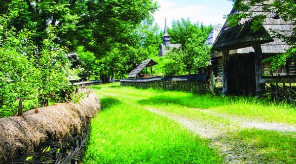 unic pe plaiuri mioritice drumul din maramures pe care nu au voie masinile