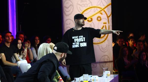 iumor de la o gaina spagat teste de memorie travesti sau roast toate combinate in doza perfecta de comedie