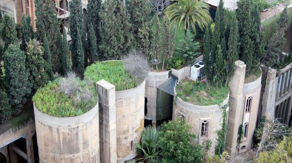 o fosta fabrica de ciment a fost transformata in casa locuibila schimbarea este uluitoare
