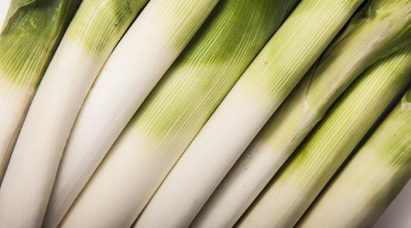 reteta zilei mancare de praz cu masline