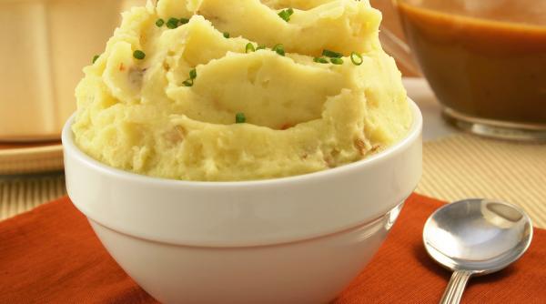 iata cum trebuie preparat piureul de cartofi l ai gatit gresit pana acum