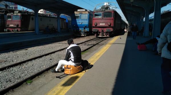 greva spontana la cfr sa 145 de trenuri oprite