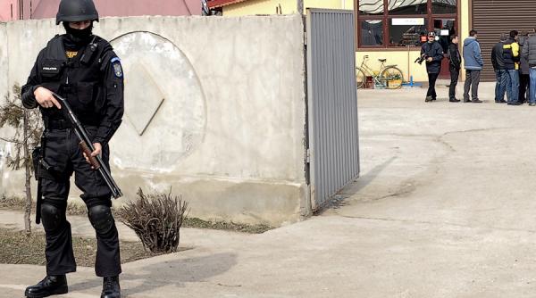 satu mare barbat de 42 de ani retinut de diicot pentru pornografie infantila