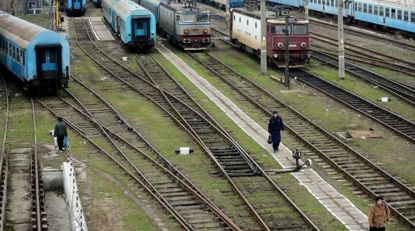 un buzoian s a electrocutat in timap ce isi facea un selfie langa calea ferata