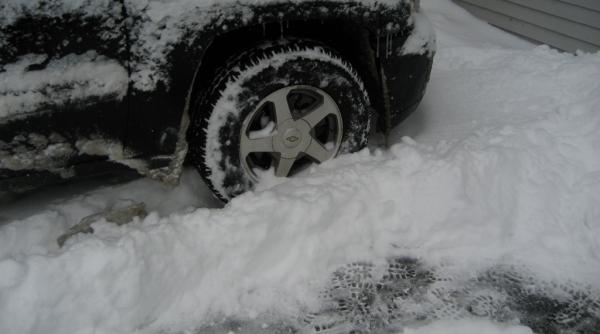 soferii care au trecut la cauciucurile de vara au fost luati prin surprindere de ninsori