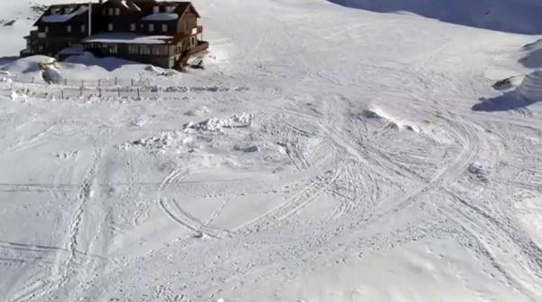 sibiu risc insemnat de avalanse la balea lac unde zapada depaseste un metru si jumatate