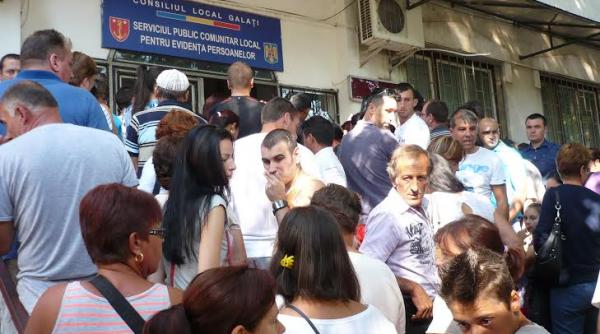 perchezitii la serviciul de evidenta populatiei din galati