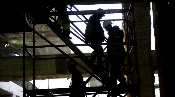 statiile de metrou laminorului si straulesti vor fi deschise vineri