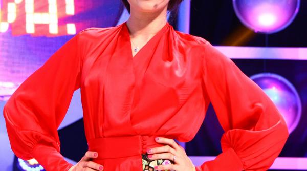 alina puscas intr o tinuta foarte sexy la te cunosc de undeva m a facut sa ma simt divin