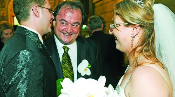 fiica lui vasile blaga inca un contract cu statul