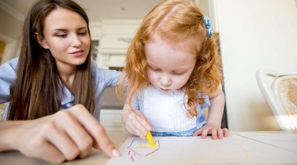 o bona din iasi a fost trimisa in judecata pentru ca a furat din casa celor care au angajat o