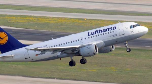 un avion al companiei lufthansa a aterizat de urgenta in islanda