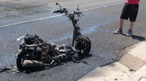 suceava un adolescent a furat un moped dar care a luat foc in timp ce incerca sa l porneasca