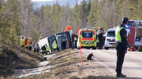 un autobuz cu elevi implicat intr un accident rutier in suedia trei morti