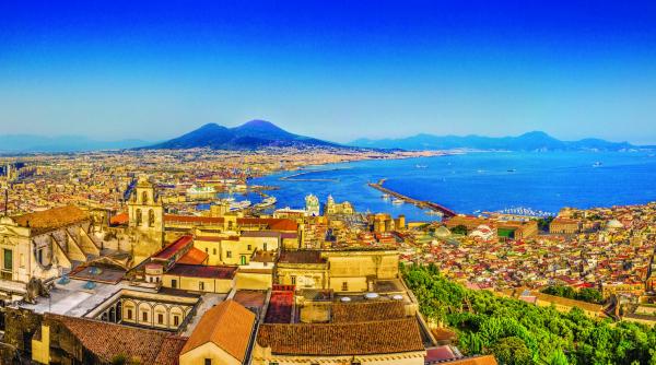 destinatia saptamanii napoli orasul contrastelor multicolore