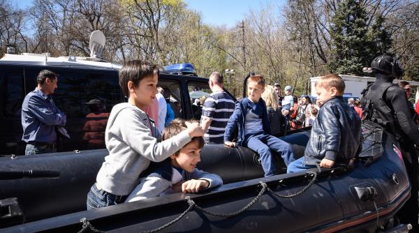 tiroliane cai si caini la ziua jandameriei romane