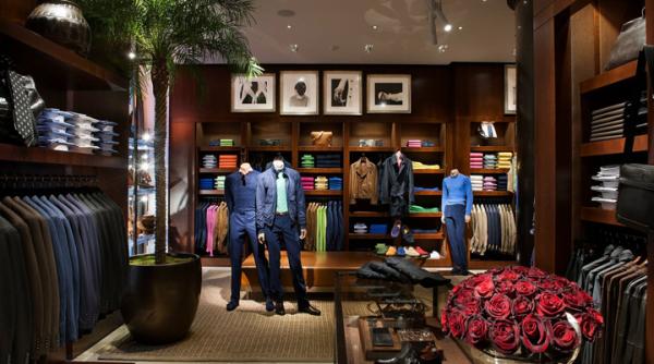 grupul de pret a porter american ralph lauren isi va reduce numarul de angajati si va inchide magazine in statele unite