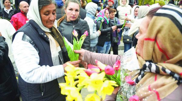 te nasti cu flori traiesti cu flori mori cu flori