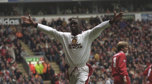 un fost atacant al manchester united a suferit un transplant de rinichi