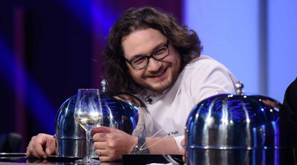 florin dumitrescu se pregateste sa si sarbatoreasca ziua de florii cu un meniu special o sa mananc guvizi prajiti cu mujdei si mamaliga rece