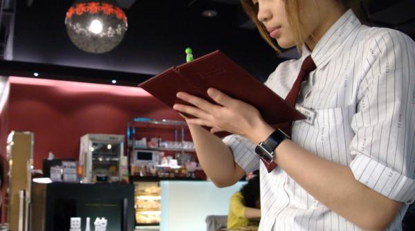 un australian s a aruncat in ocean dupa ce a fugit dintr un restaurant fara sa plateasca