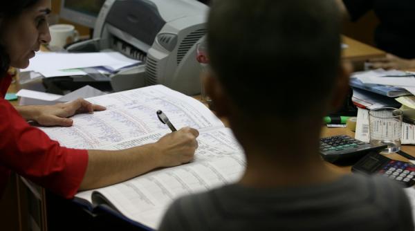 6 400 de cadre didactice vor sustine proba scrisa a examenului de definitivat